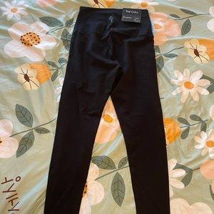 Selling TNA legging